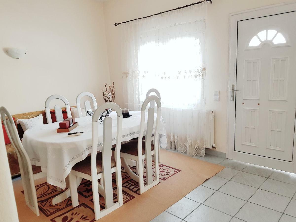 Anastasia'S Home Néa Péramos Eksteriør billede