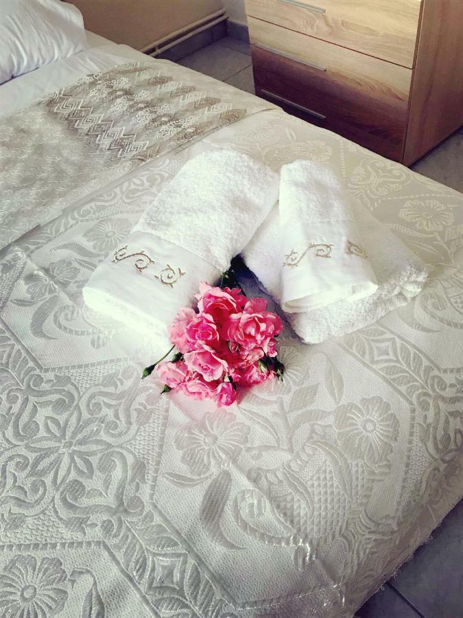 Anastasia'S Home Néa Péramos Eksteriør billede