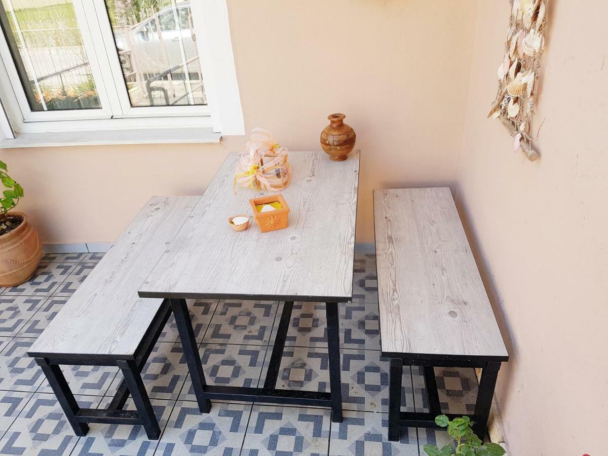 Anastasia'S Home Néa Péramos Eksteriør billede
